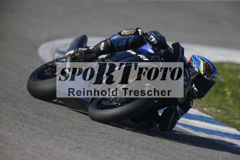 /Archiv-2024/01 26.-28.01.2024 Moto Center Thun Jerez/Gruppe gelb-yellow/ohne